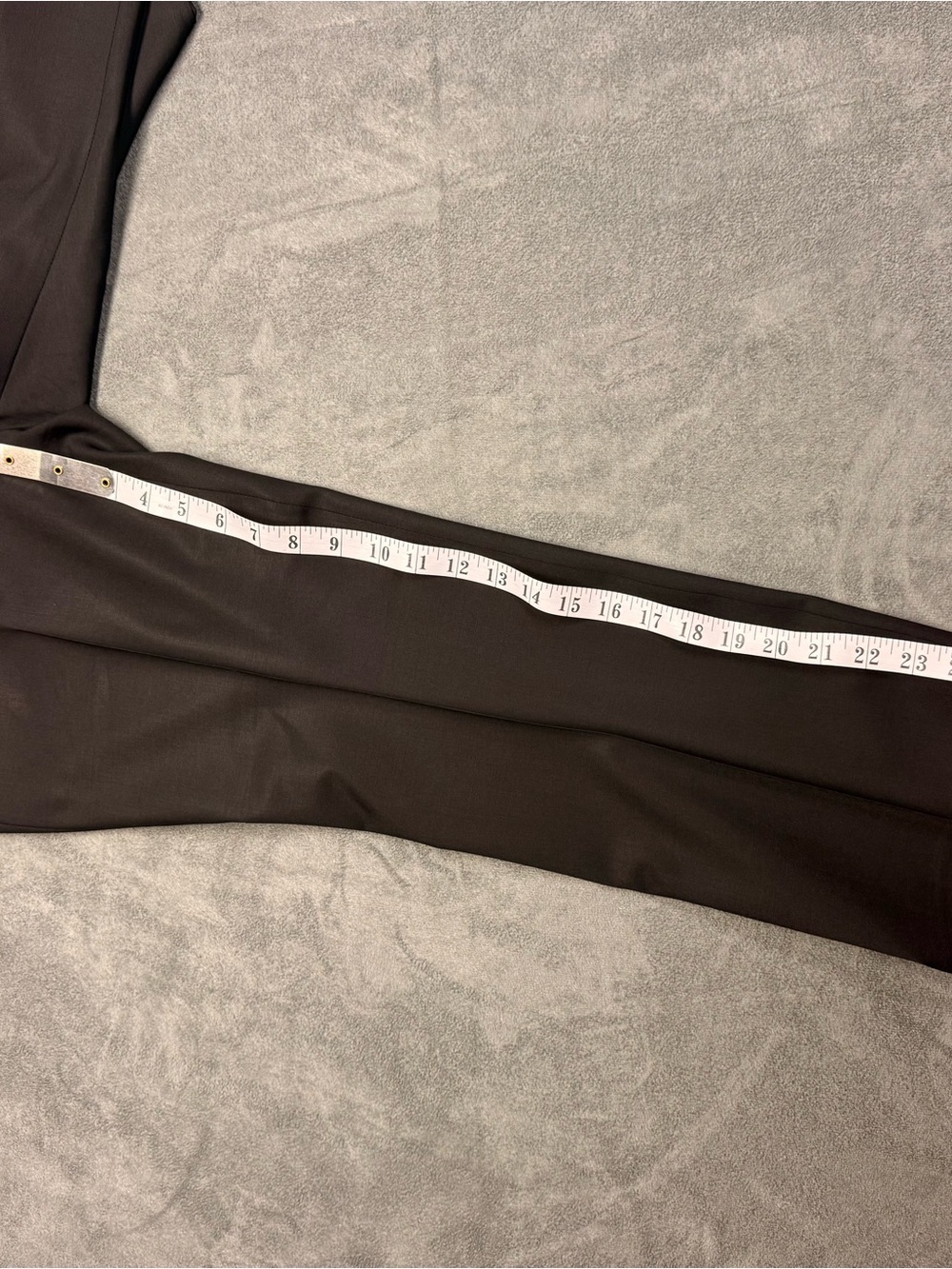 Theory Teeca Cropped Pants in Good Wool - 8 - Picture 9 of 10